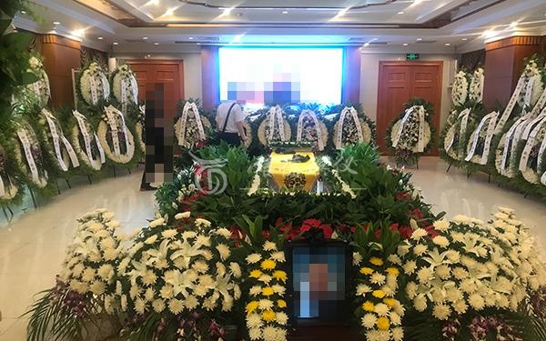 灵堂布置